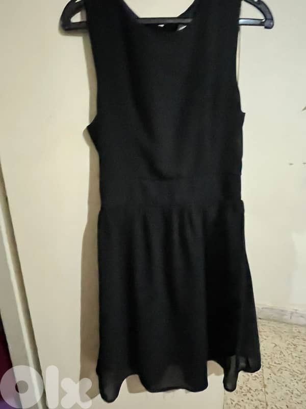فستان اسود 0