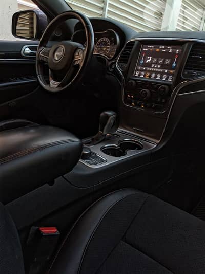 Grand Cherokee 2018 4WD Trail-hawk / 0 Accidents 81,000 miles