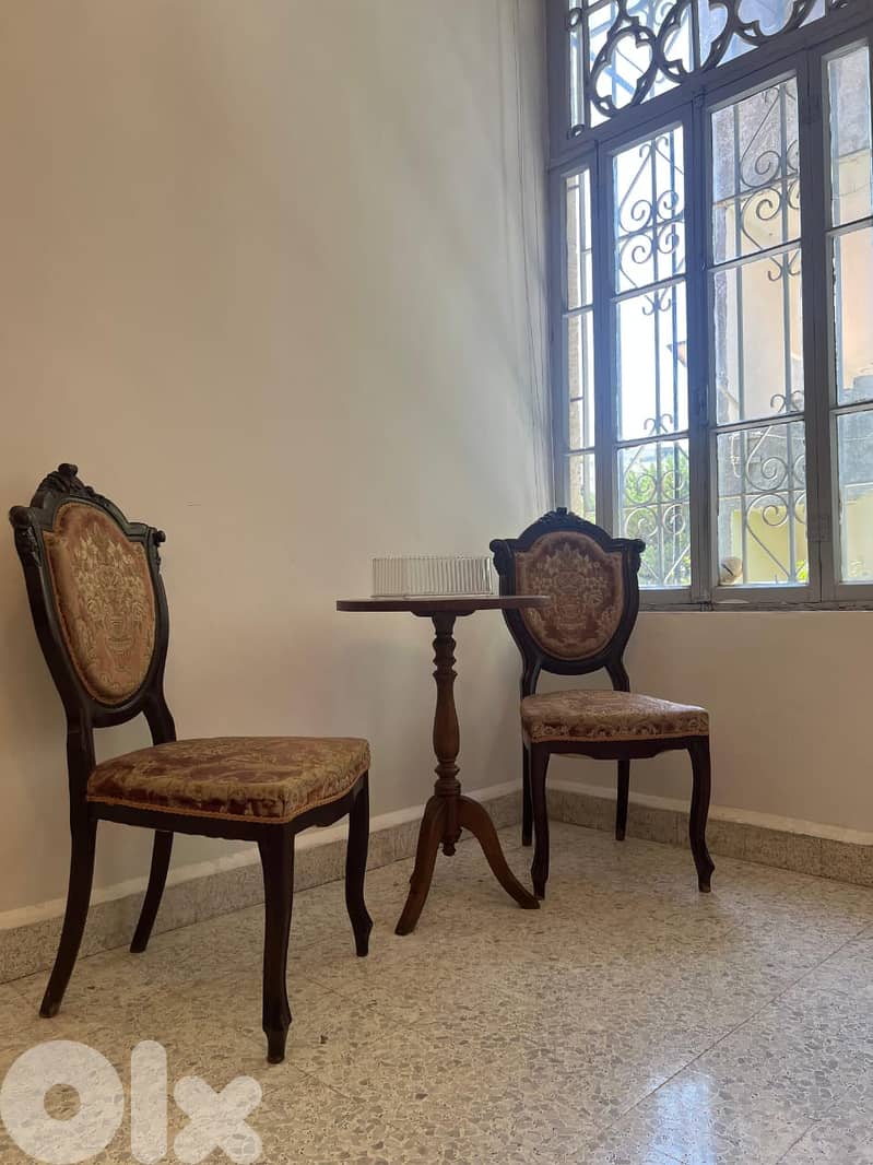 Used Traditional Furniture for Sale 3