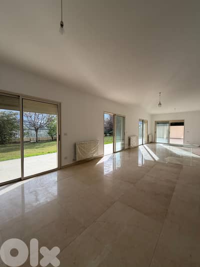 Apartment For Sale in Rabieh - شقة للبيع في الرابية