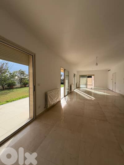 Apartment For Sale in Rabieh - شقة للبيع في الرابية