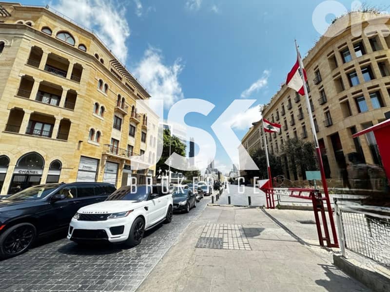 L21142 - High-End 3-Bedroom Apartment For Sale in Down Town 0