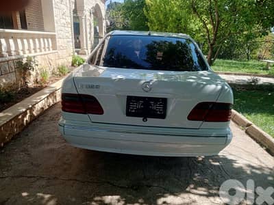 Mercedes-Benz E-Class 2001