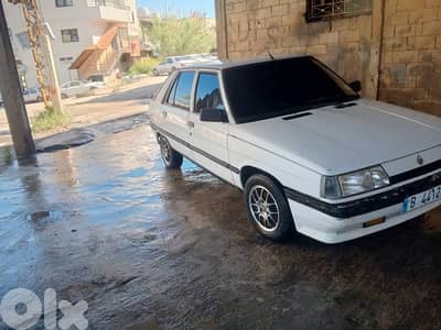 Renault 1988