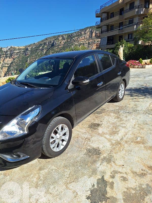 Nissan Sunny 2018 0