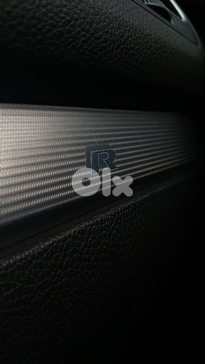 Volkswagen Golf R 2011