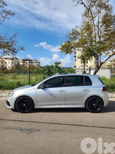 Volkswagen Golf R 2011