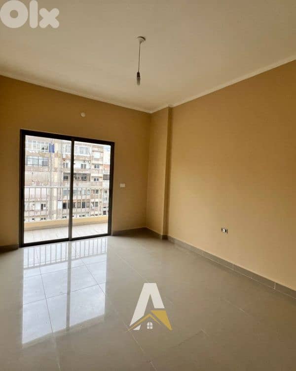 220 SQM Office In Zalka With Sea View 0