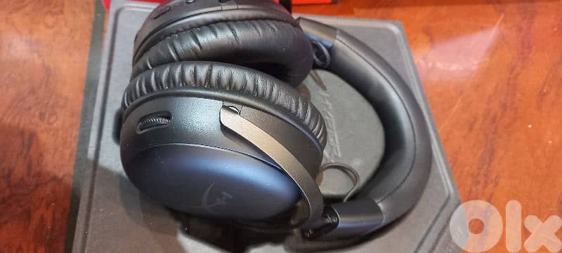 HyperX Cloud III Wireless (Black) – Excellent Condition – $90 3