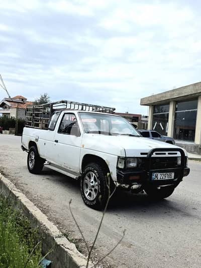 Nissan 1993