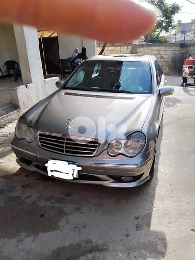 Mercedes-Benz C-Class 2005