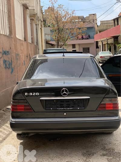 Mercedes-Benz E-Class 1994