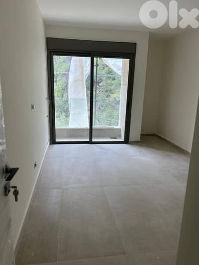 Apartment + balcony in Baabdat for sale / شقة مع شرفة في بعبدات للبيع Apartment + balcony in Baabdat for sale / شقة مع شرفة في بعبدات للبيع