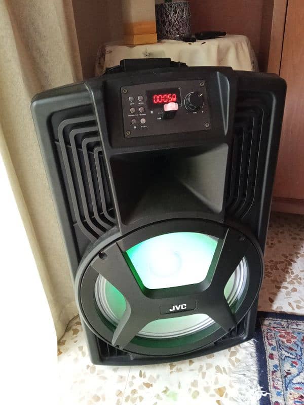 jvc speakers very good 0
