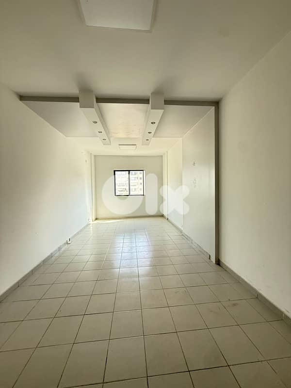 Office for rent  in Jdeideh prime location. 0