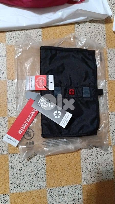 victorinox wenger roll up electronic organizer bag 0