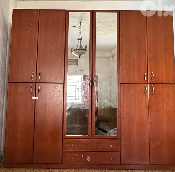 wooden closet 0