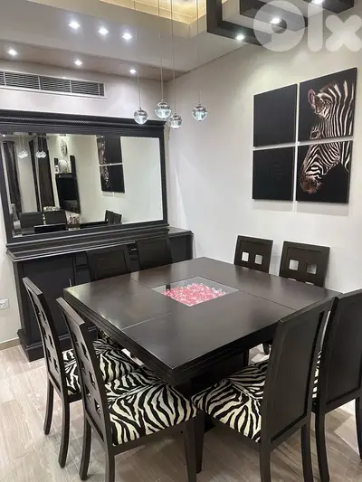 طاولة و  دروسوار
