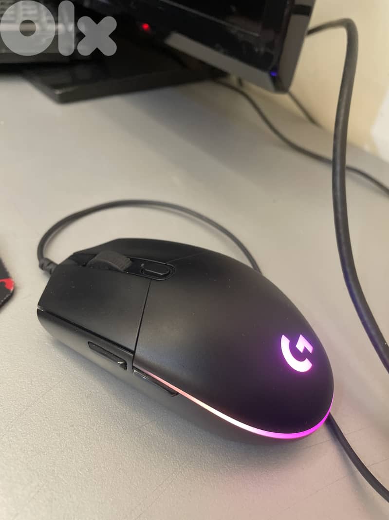 Logitech gaming mouse & gaming mouse pad & Gamibg keyboard 2