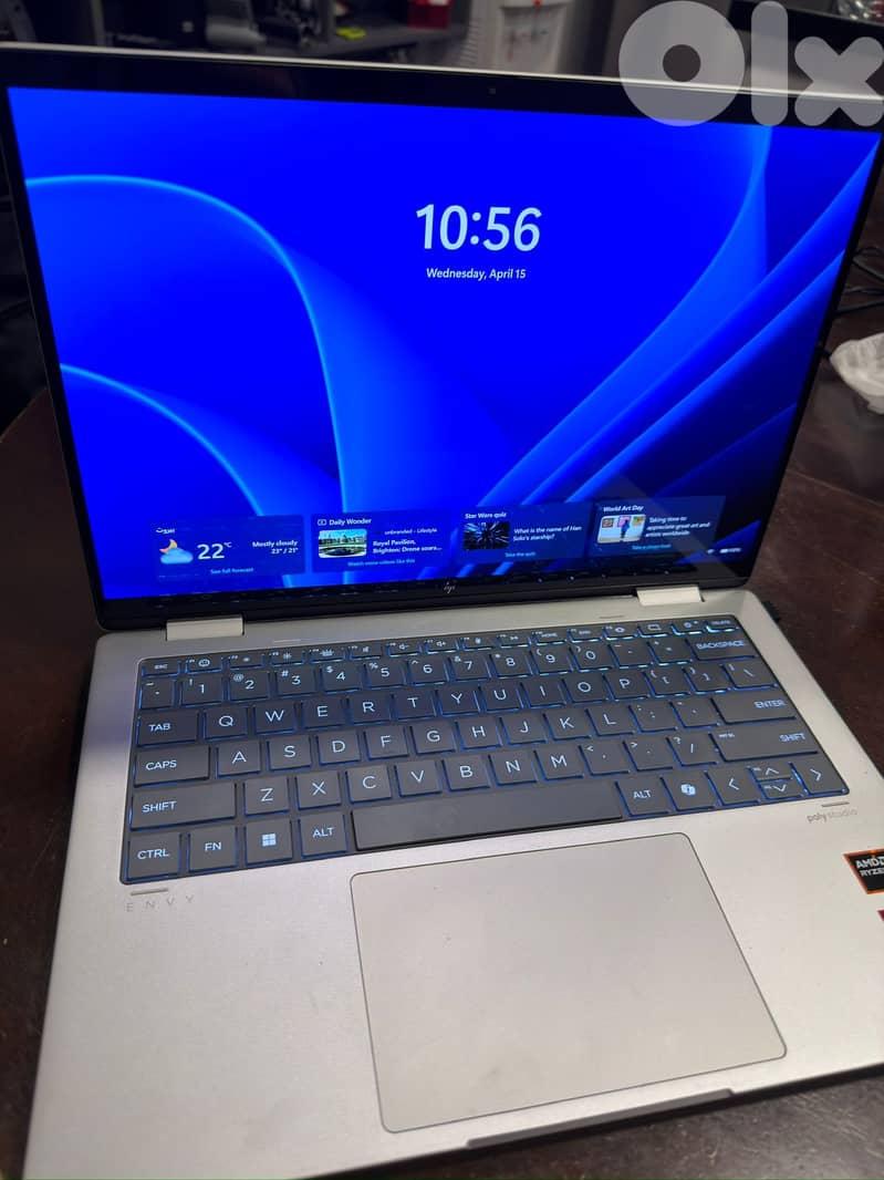 HP ENVY X360 / AMD Ryzen 7 8840HS / Screen 14 OLED Touch & Flip 360 0