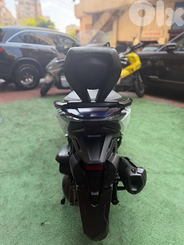 honda New Forza 300 cc 4