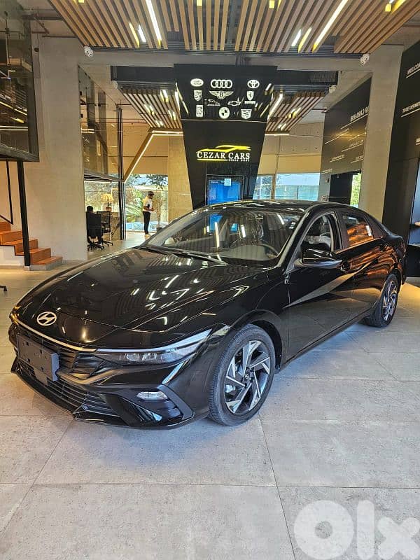 Hyundai Elantra 2025 0