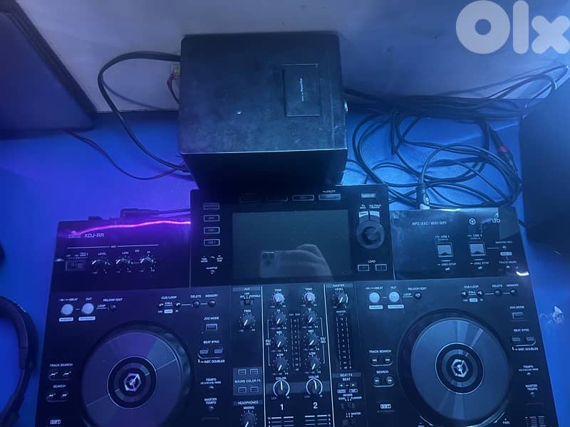 pioneer dj RR almost new condition with speakers and headphones for dj 0