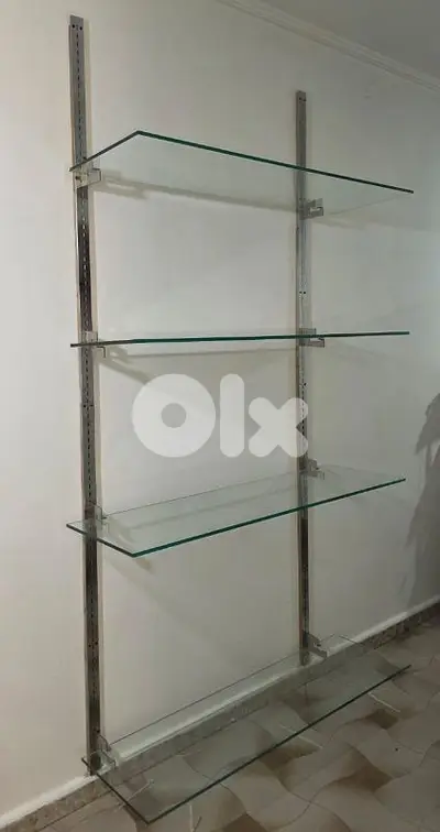 رفوف زجاج مع سكك واكسسوار Laminated glass shelves