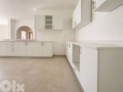 Fatka | 200m² + 2 80m² Terraces | New Building | 7 Minutes to Highway