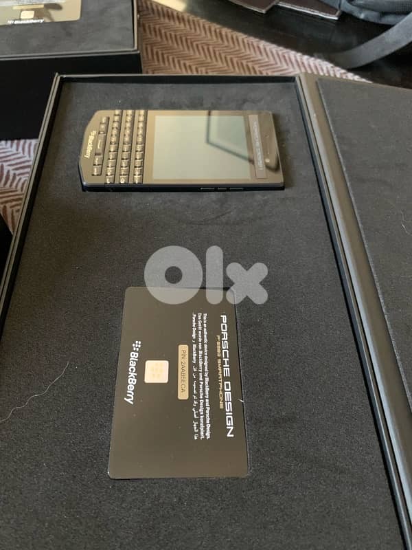Blackberry Porsche Design 1