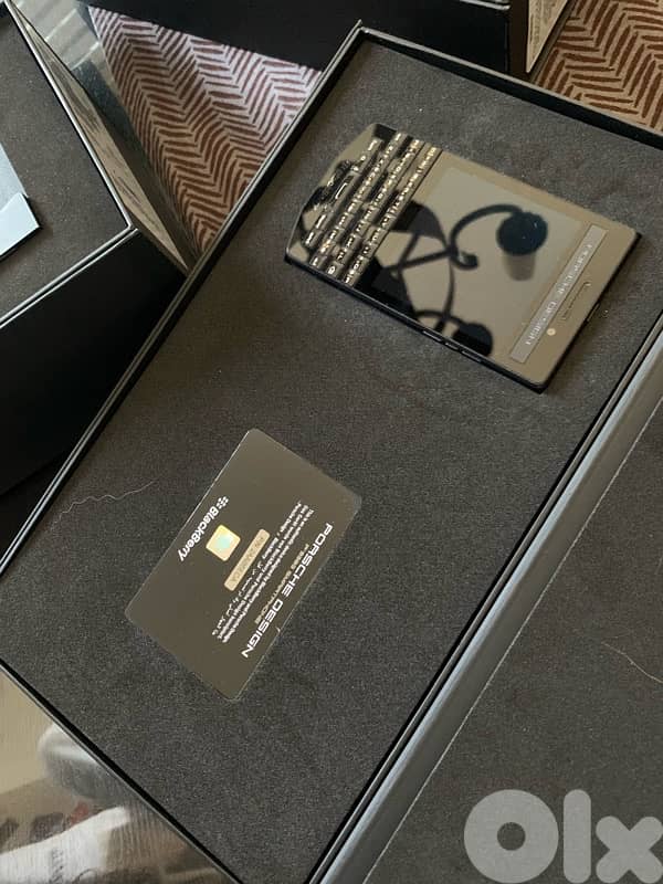 Blackberry Porsche Design 6