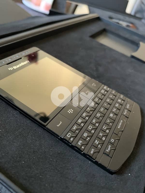 Blackberry Porsche Design 7