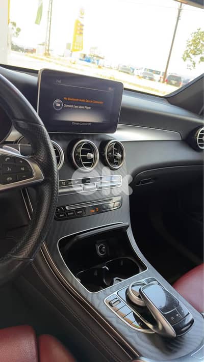 Mercedes-Benz GLC-300