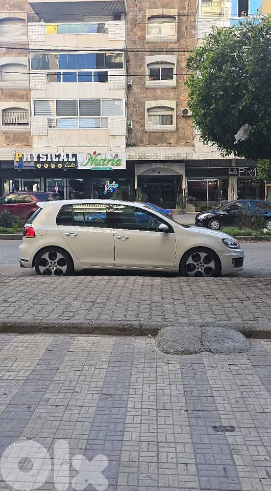 Volkswagen Golf 2011 0