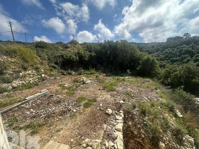 Land for Sale in Berbara 890m² with a 300m² building ONLY for 280K