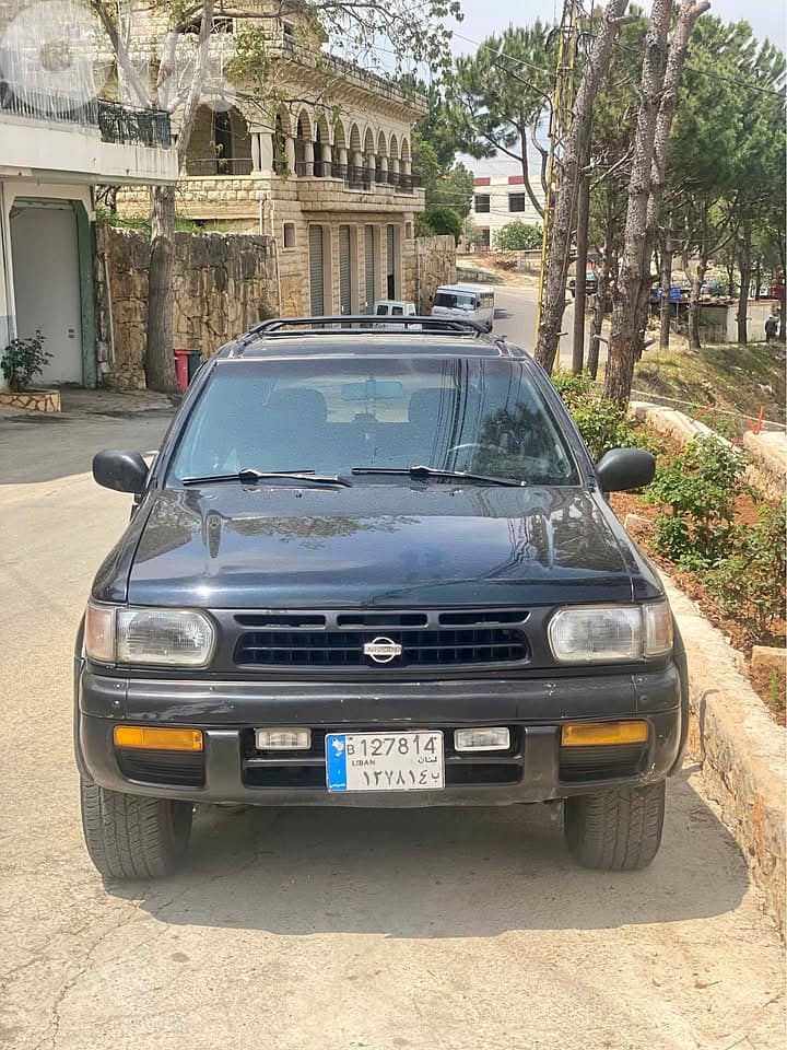 Nissan Pathfinder 1996 0