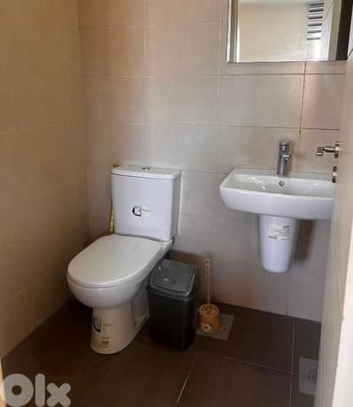 Apartment For Sale in Ain El Remmaneh