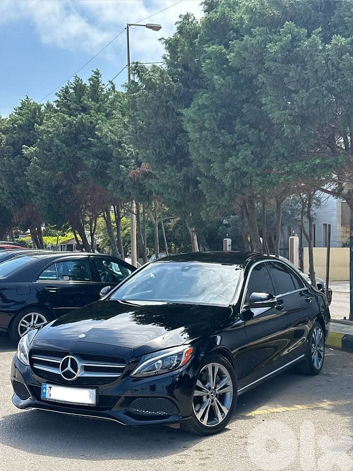 Mercedes-Benz C-300 2017 0