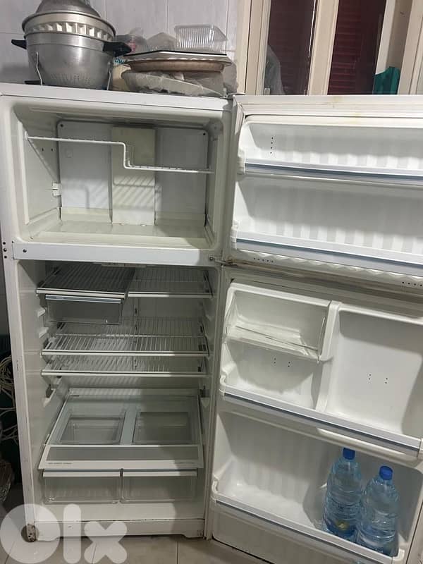 General Electric Fridge 0