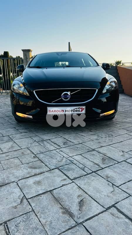 Volvo V40 2015 Limited 0