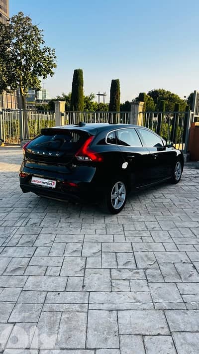Volvo V40 2015 Limited