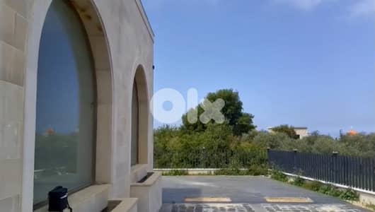 Wajeh El Hajar/Batroun: Luxury Triplex Villa for sale