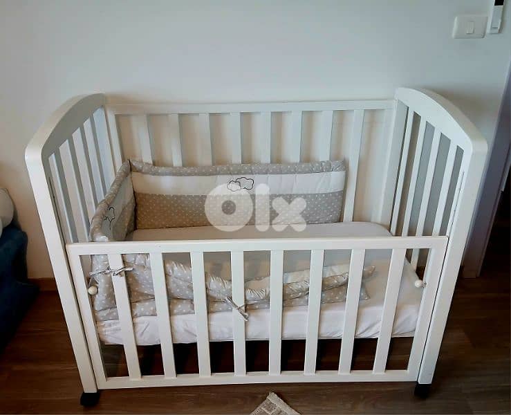 Baby Crib wood + Fap mattresses + accessories 3