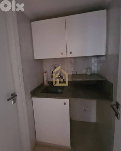 Office for rent in Dekwaneh EA252 مكتب للإيجار في الدكوانة