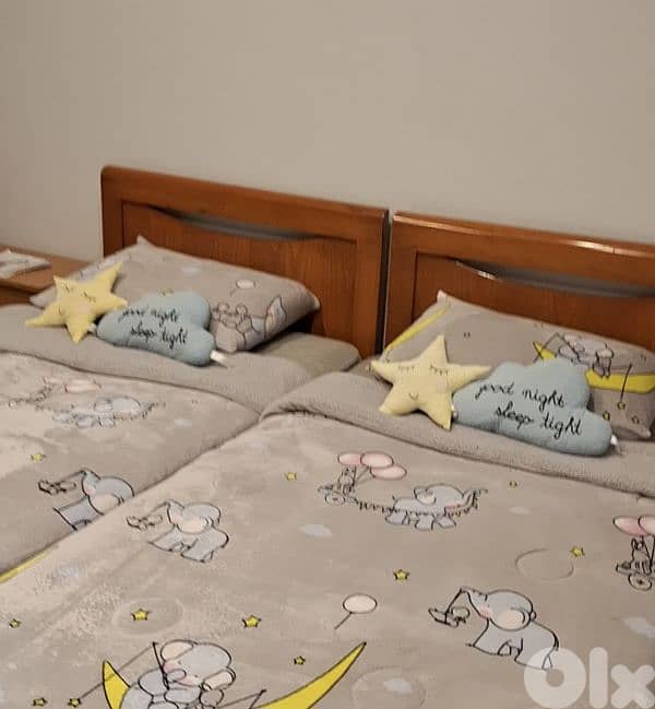 two single beds 0