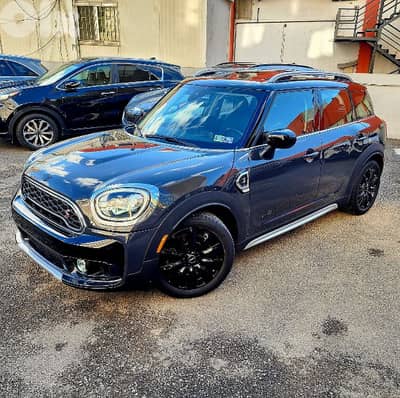 MINI COOPER COUNTRYMAN ALL4S 2020 LUXURY EDITION MINT CONDITION