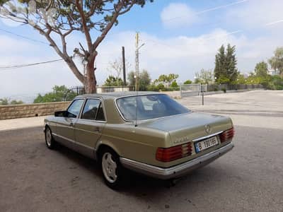 Mercedes-Benz S-Class 1982