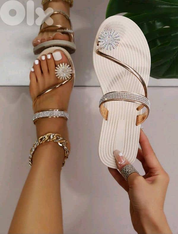 New Woman Casual Criss-Cross Strap Flat Sandals (Gold/Silver) 0