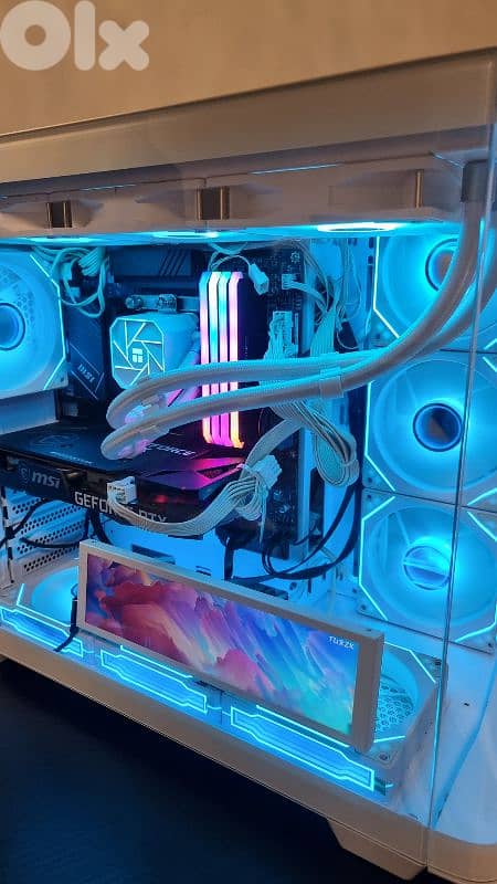 High-End RGB PC + 40” Monitor + UPS – Ready to Go 3