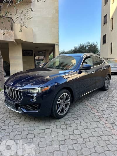 Maserati Levante S Q4 Gransport 2017 dark blue on basket-clean carfax